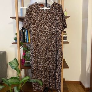 Floral midi dress 💐